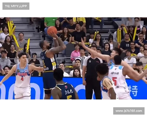 CBA季后赛-布拉切关键3分 新疆险胜广东总分1-2 CBA季后赛-布拉切关键3分 新疆险胜广东总分1-2